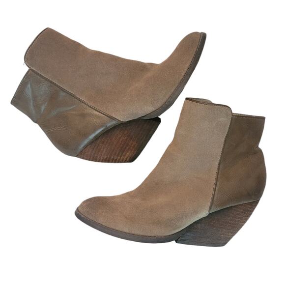 Very Volatile Los Angeles Whitby Suede/Leather Ankle Bootie Women's Size 8.5 - Picture 1 of 11